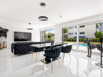 Luxuriöses 7.5  Zimmerhaus mit Aussenpool - Exklusives Wohnen in Suhr image 2