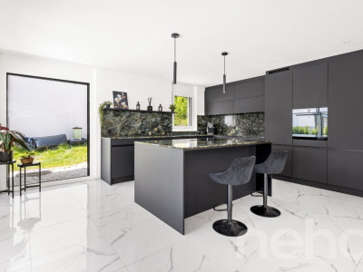 Luxuriöses 7.5  Zimmerhaus mit Aussenpool - Exklusives Wohnen in Suhr image 3