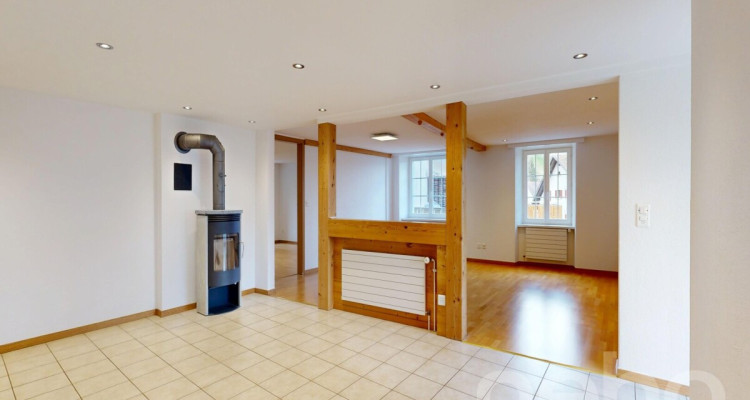 Charmante und grosszügige 3.5-Zimmer Wohnung mit privatem Garten! image 4