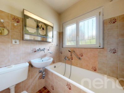 Exclusif: Petite villa de 3 chambres à rénover image 8