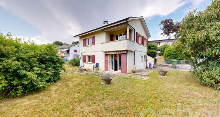 Exclusif: Petite villa de 3 chambres à rénover image 1