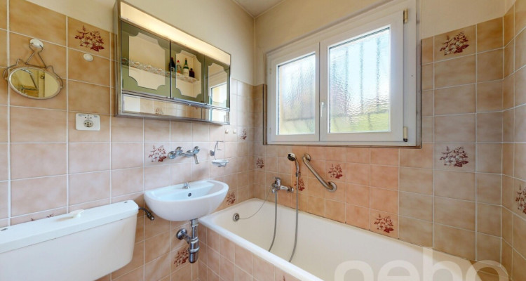 Exclusif: Petite villa de 3 chambres à rénover image 8