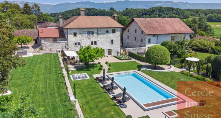 Château dexception du XVI? siècle entièrement rénové ? Propriété de prestige aux portes de Genève image 2