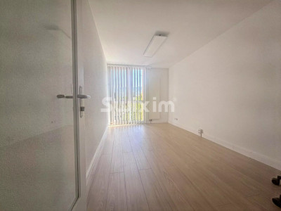 Bright 62 m² Office Space in Plan-les-Ouates image 3