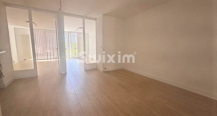 Bright 62 m² Office Space in Plan-les-Ouates image 1