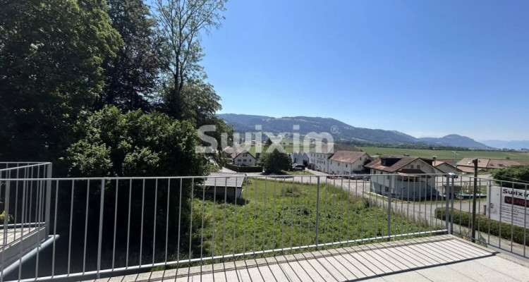 Exclusivité ! Superbe attique avec une vue dégagée sur les montagnes ! image 1
