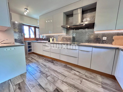 Exclusivité ! Vivez le charme du lac, Superbe triplex dans une bâtisse historique ! image 4