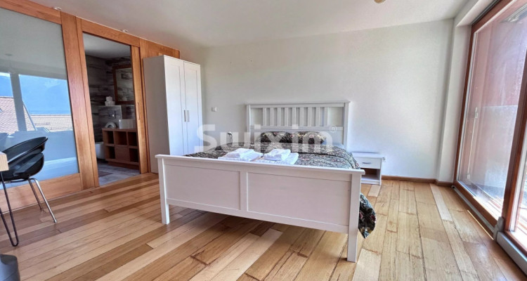 Exclusivité ! Vivez le charme du lac, Superbe triplex dans une bâtisse historique ! image 5
