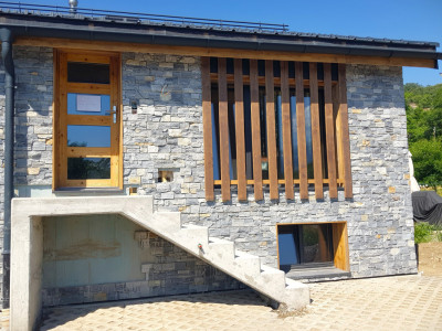 MAISON DE CHARME ÉCOLOGIQUE NEUVE AVEC JARDIN, PARKINGS BELLE VUE image 6