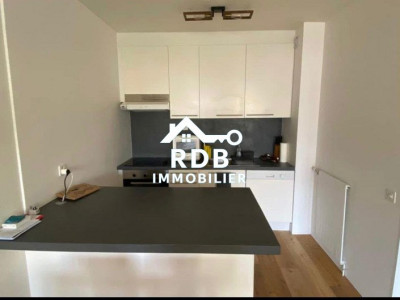 Appartement de 2,5 pièces au 2ème étage situé à Genève 1206 image 3