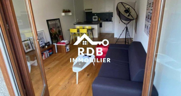 Appartement de 2,5 pièces au 2ème étage situé à Genève 1206 image 2