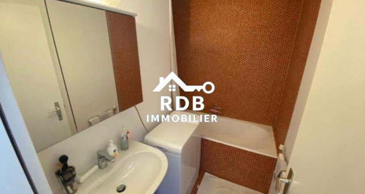 Appartement de 2,5 pièces au 2ème étage situé à Genève 1206 image 8