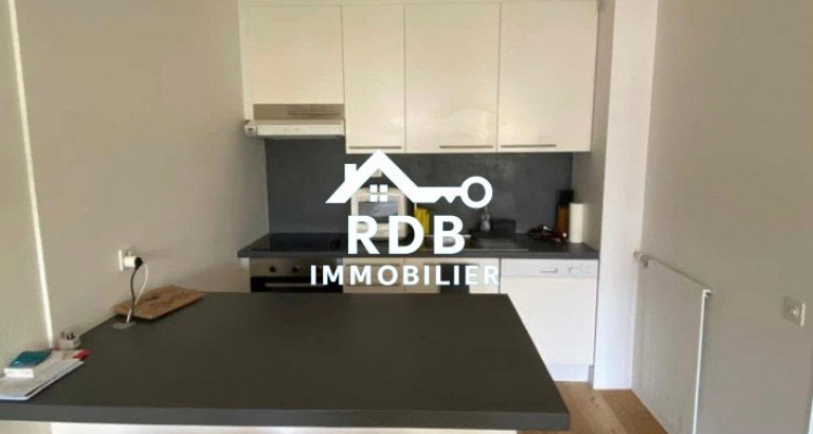 Appartement de 2,5 pièces au 2ème étage situé à Genève 1206 image 3