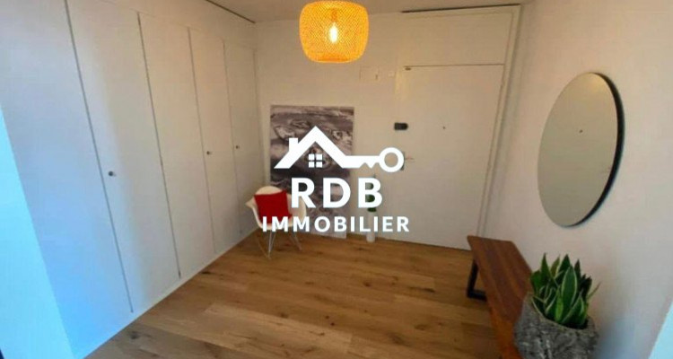Appartement de 2,5 pièces au 2ème étage situé à Genève 1206 image 4