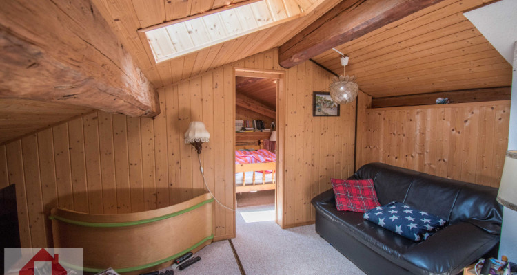 Appartement meublé en duplex dans châlet image 3