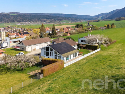 Entre nature et élégance : superbe villa avec piscine intérieure! image 10