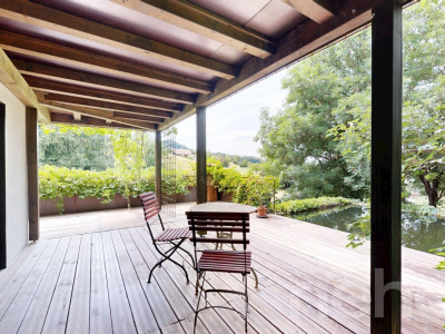 Modernes Wohnen im Grünen: 6.5 Zimmer Haus mit Schwimmteich image 2