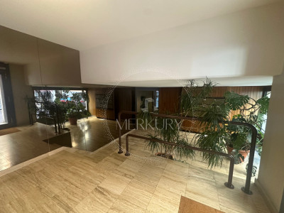 Un charmant appartement de 4,5 pièces situé dans la région des Eaux Vives  image 1