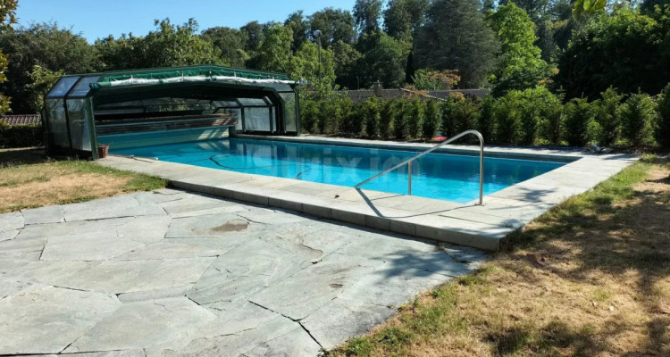Villa-appartement avec piscine et vue sur le lac image 2
