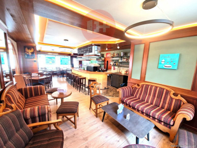 GROSSZÜGIGES RESTAURANT / BAR, ZENTRAL GELEGEN image 3