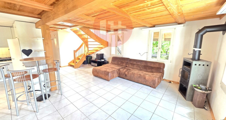 SONNIGES 5.5-ZIMMER BIJOU AUF 2 ETAGEN MIT SCHWEDENOFEN! image 2