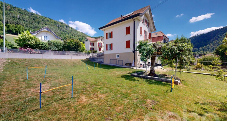 Maison avec 2 appartements, grand jardin & fort potentiel image 1