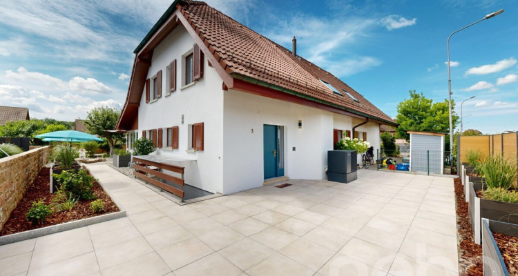 Saniertes 6-Zimmerhaus mit Wintergarten & PV-Anlage image 1