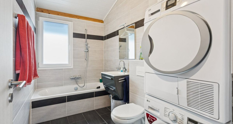 Charmant appartement de 4,5 pièces sous les combles à Ursy image 7