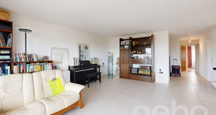 Gepflegte 3.5 Zimmer Wohnung mit Cheminée und Balkon image 12