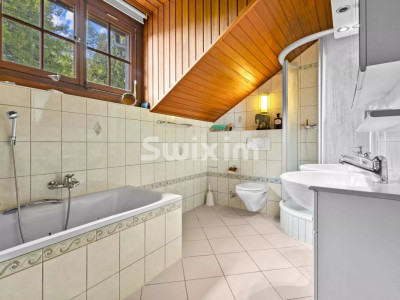 Rare ! Spacieuse maison familiale nichée dans un écrin de nature ! image 5