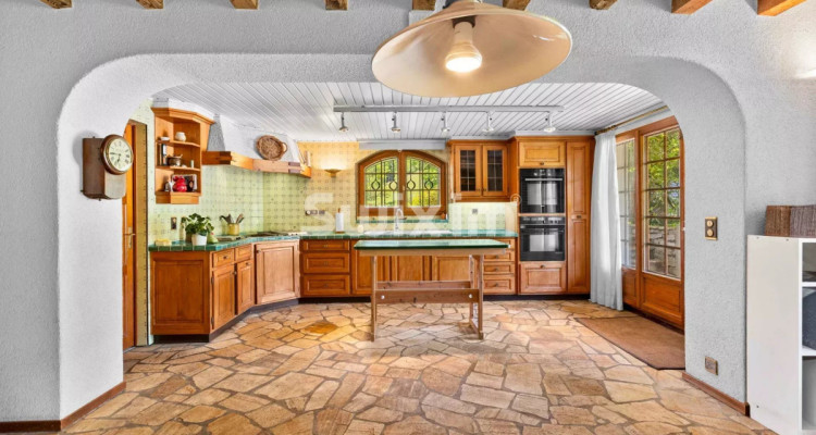 Rare ! Spacieuse maison familiale nichée dans un écrin de nature ! image 4