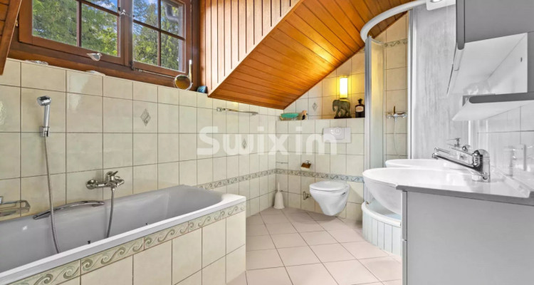 Rare ! Spacieuse maison familiale nichée dans un écrin de nature ! image 5