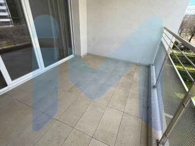 Appartement de 5,5 pièces au 3ème étage situé à Thônex 1226  image 12