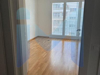 Appartement de 5,5 pièces au 3ème étage situé à Thônex 1226  image 5