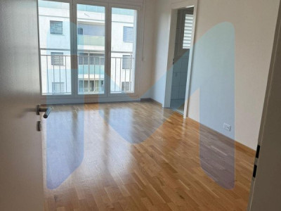 Appartement de 5,5 pièces au 3ème étage situé à Thônex 1226  image 4