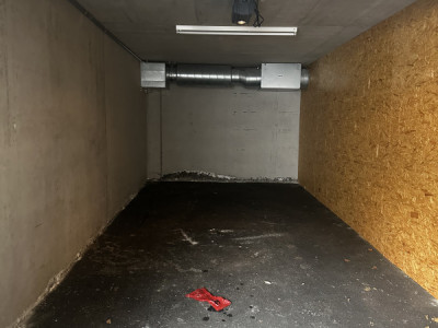 Garage box sur Martigny, à saisir. image 3