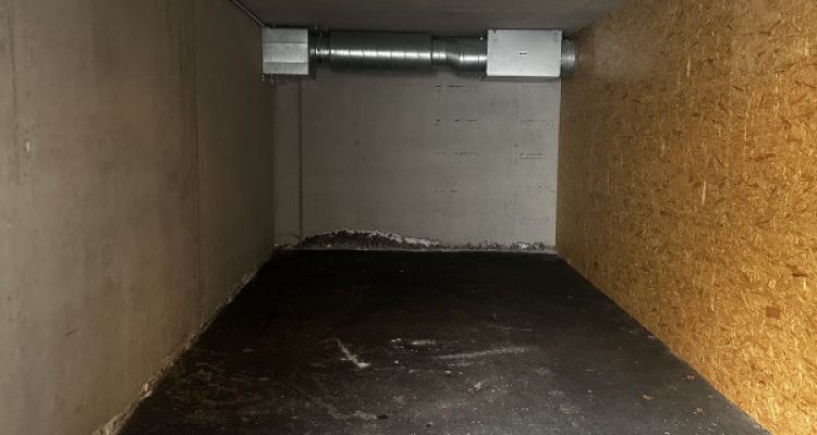 Garage box sur Martigny, à saisir. image 3