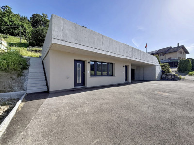 Villa neuve avec unité indépendante et vue dégagée sur les Préalpes — Senèdes image 11