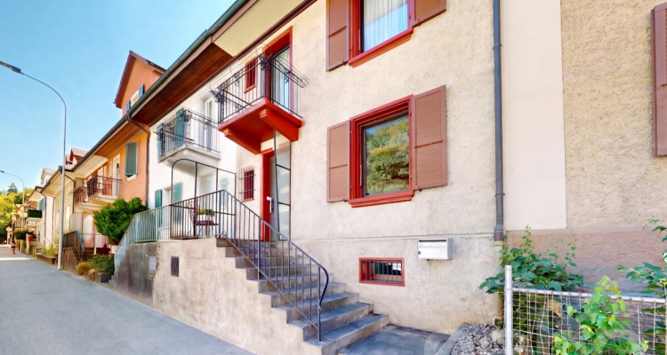 Charmantes Zuhause mit ausgebautem Dachstock und Terrasse image 1