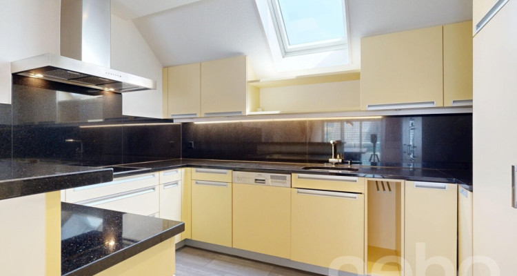 Wohnen auf zwei Ebenen - Stilvolle 4.5 Zimmer-Maisonettewohnung image 4