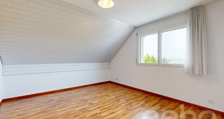 Wohnen auf zwei Ebenen - Stilvolle 4.5 Zimmer-Maisonettewohnung image 8
