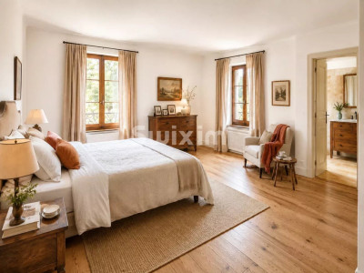 In a beautiful house with a garden, a fully renovated apartment with its magnificent master suite image 2