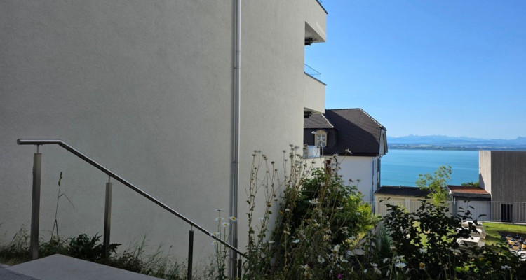 Superbe appartement moderne de 4,5 pièces avec grande terrasse, vue lac et Alpes image 5