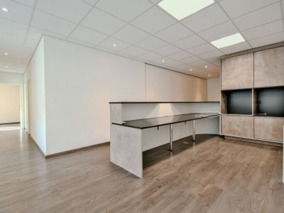 Local commercial au centre-ville image 1