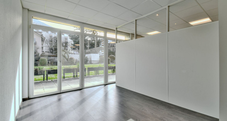 Local commercial au centre-ville image 3