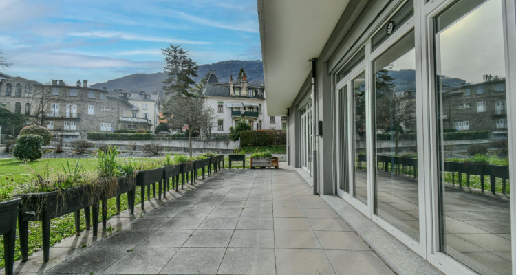 Local commercial au centre-ville image 11