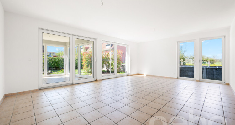 Charmantes Reiheneckhaus mit Garten in ruhiger Lage von Oberwil image 4