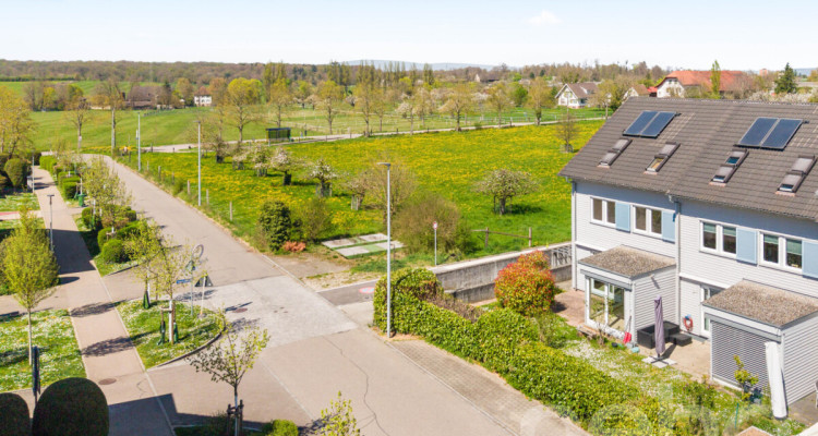 Charmantes Reiheneckhaus mit Garten in ruhiger Lage von Oberwil image 12