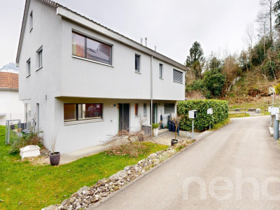 Grosszügiges Doppeleinfamilienhaus an familienfreundlicher Lage image 12