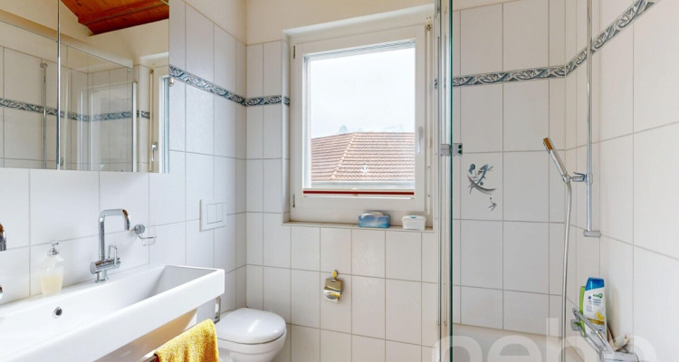 Grosszügiges Doppeleinfamilienhaus an familienfreundlicher Lage image 8